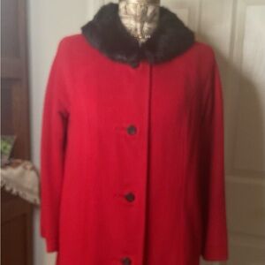 - Vintage 1950-1960 RED Cashmere Bernhardt Altman Luxury 3/4 Length Coat M